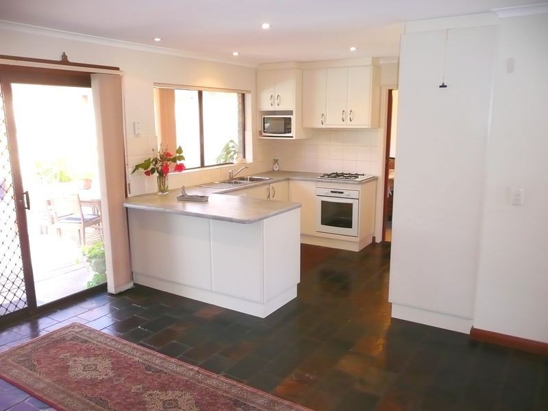 28 Lakeview Avenue, West Lakes SA 5021