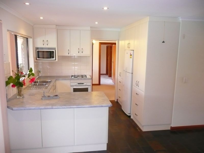 28 Lakeview Avenue, West Lakes SA 5021