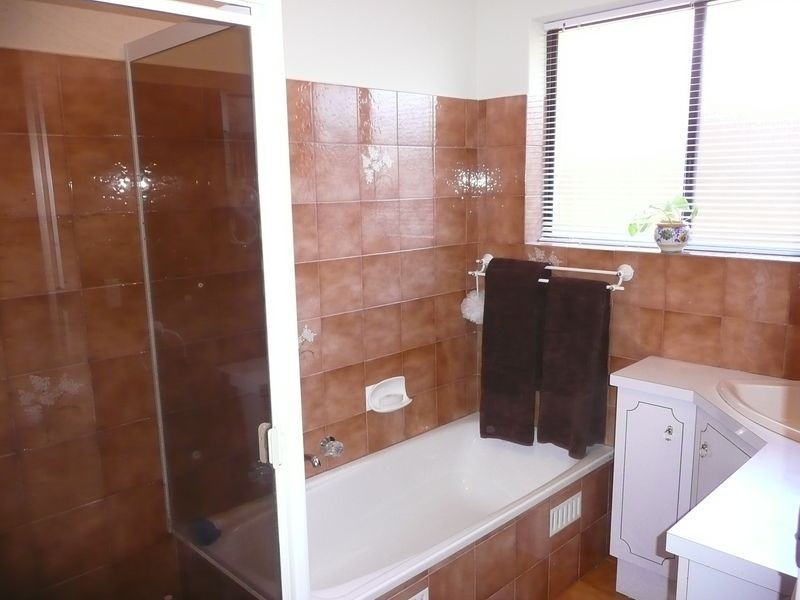 28 Lakeview Avenue, West Lakes SA 5021