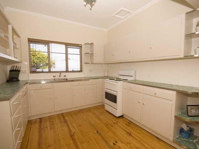 14 Andrew Street, Hendon SA 5014