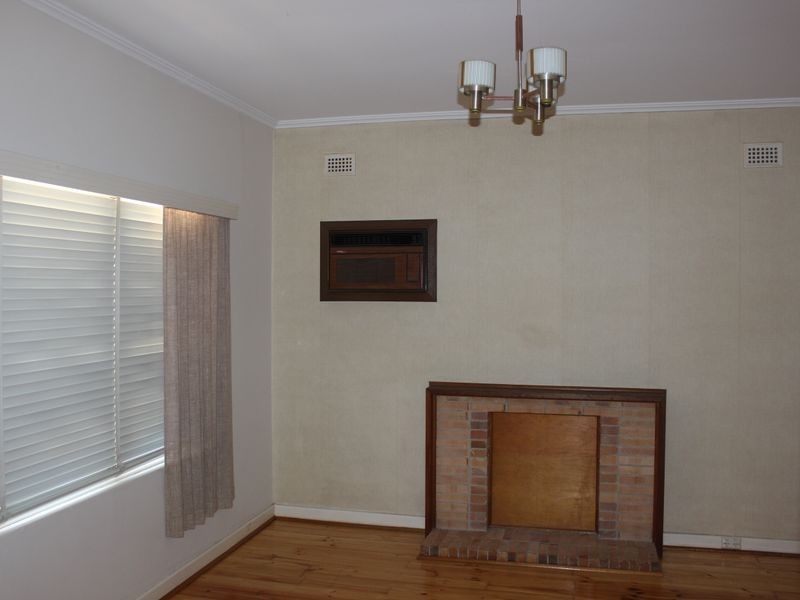 42 Kingborn Avenue, Seaton SA 5023