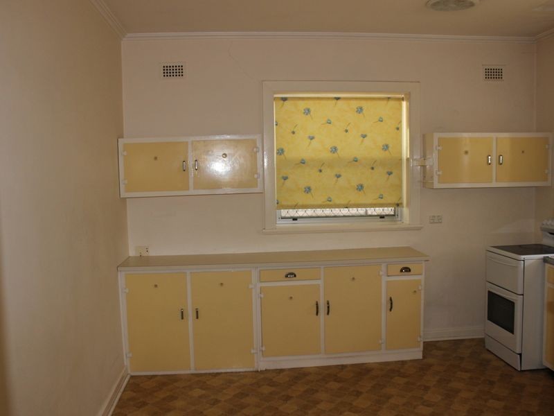 42 Kingborn Avenue, Seaton SA 5023