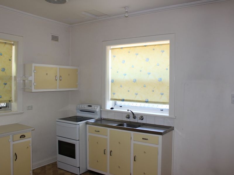 42 Kingborn Avenue, Seaton SA 5023