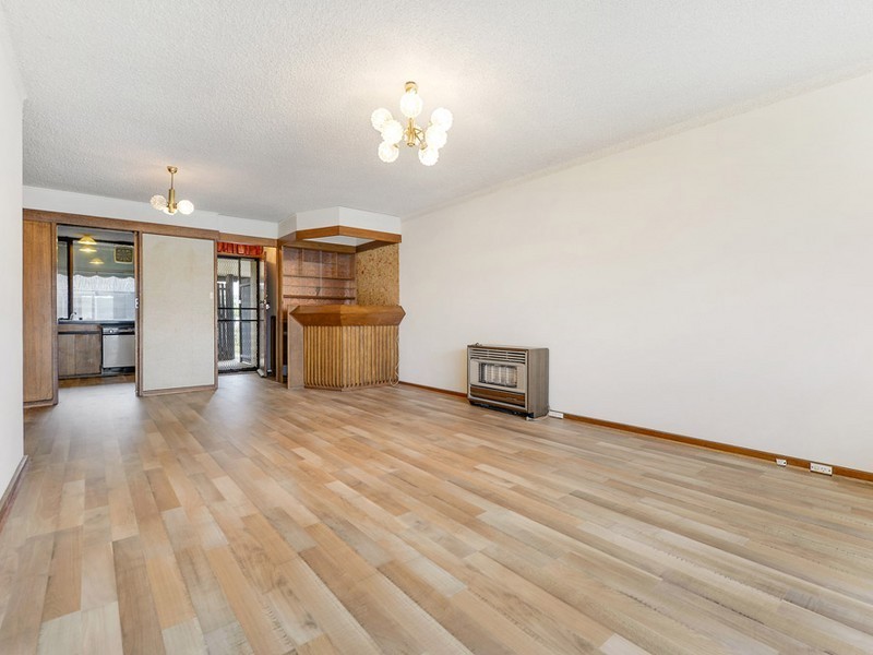 2/78 Military Road, Tennyson SA 5022