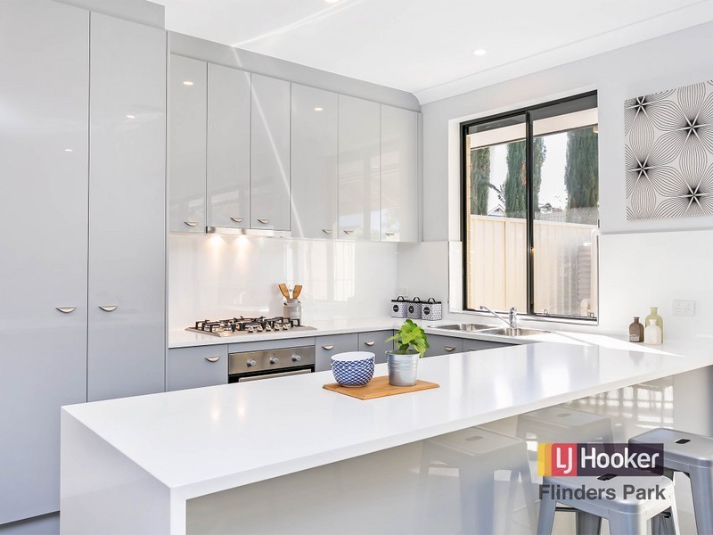 17 Fairweather Avenue, Woodville South SA 5011