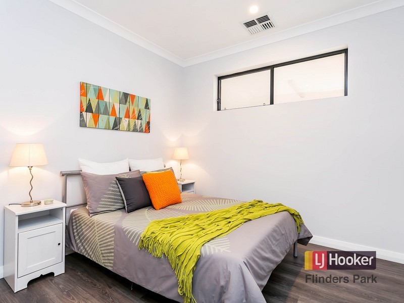 17 Fairweather Avenue, Woodville South SA 5011