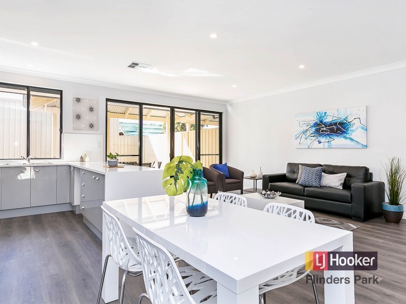 17 Fairweather Avenue, Woodville South SA 5011