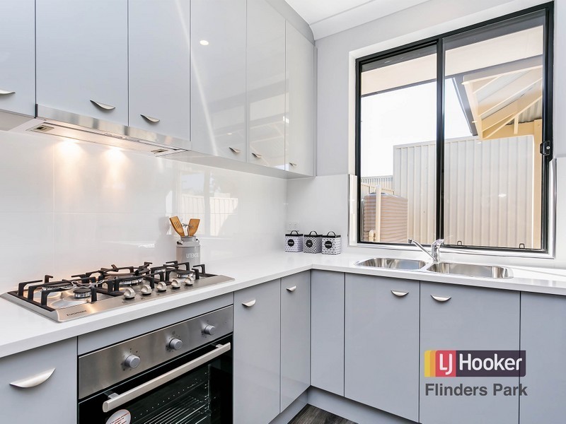 17 Fairweather Avenue, Woodville South SA 5011