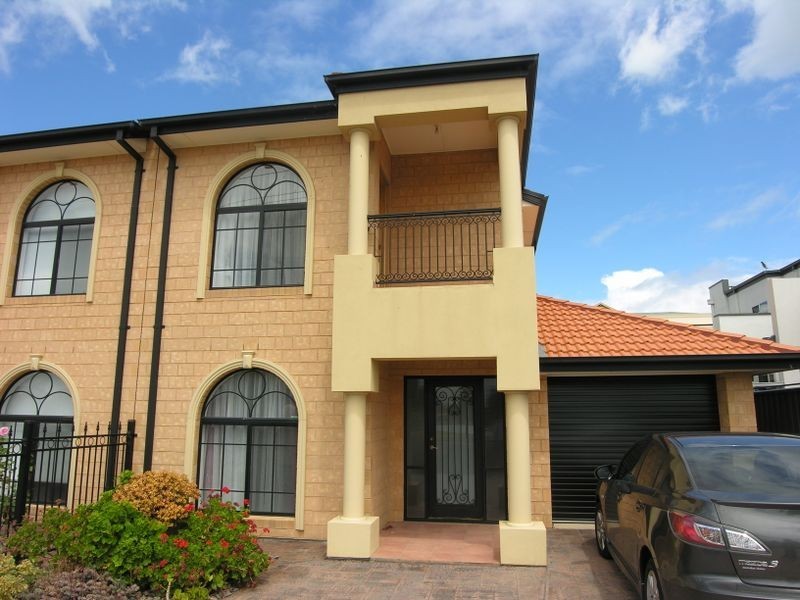 87 Military Road, Tennyson SA 5022