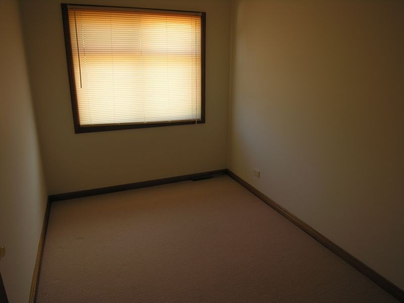 87 Military Road, Tennyson SA 5022