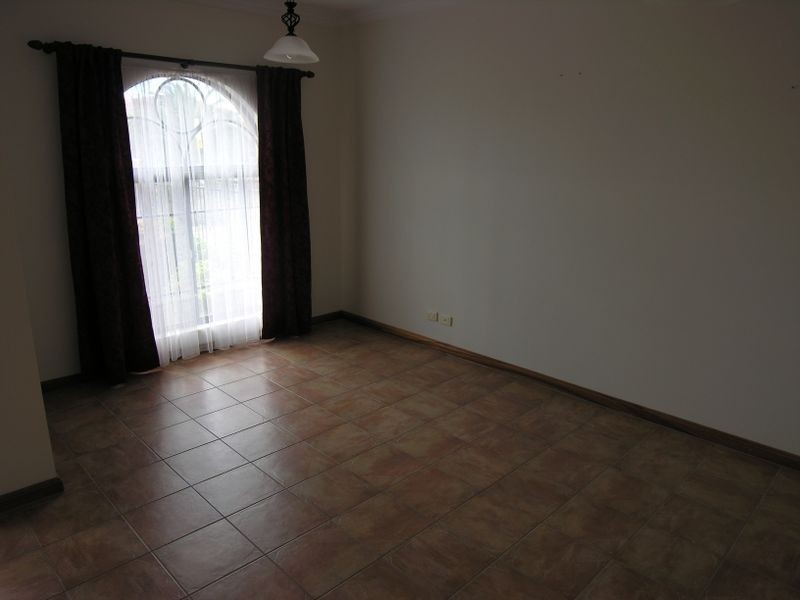 87 Military Road, Tennyson SA 5022