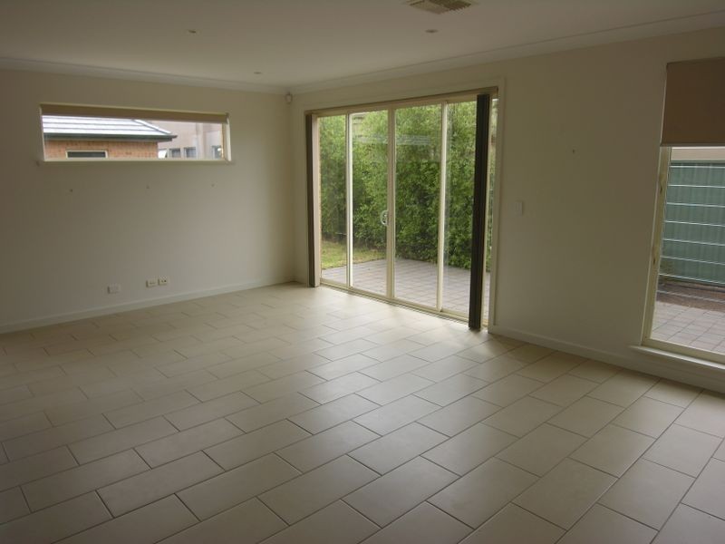 21 Stony Way, Mawson Lakes SA 5095