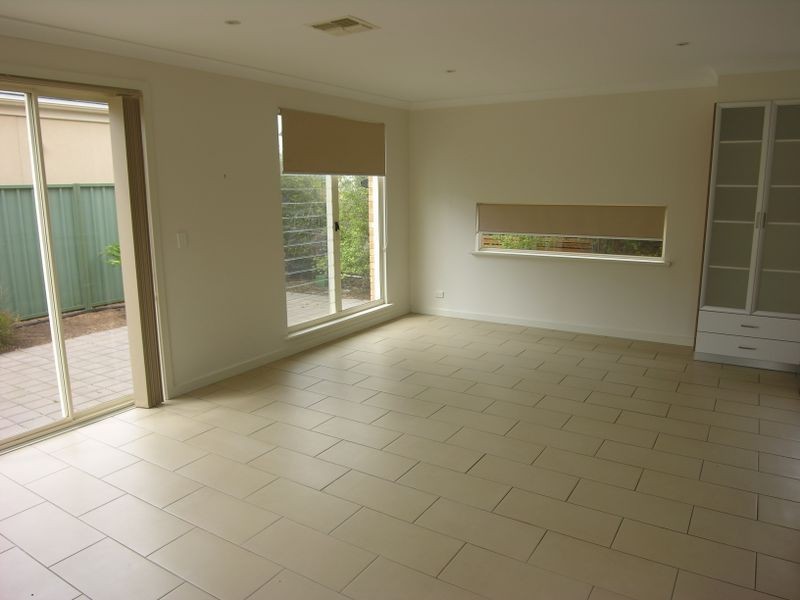 21 Stony Way, Mawson Lakes SA 5095