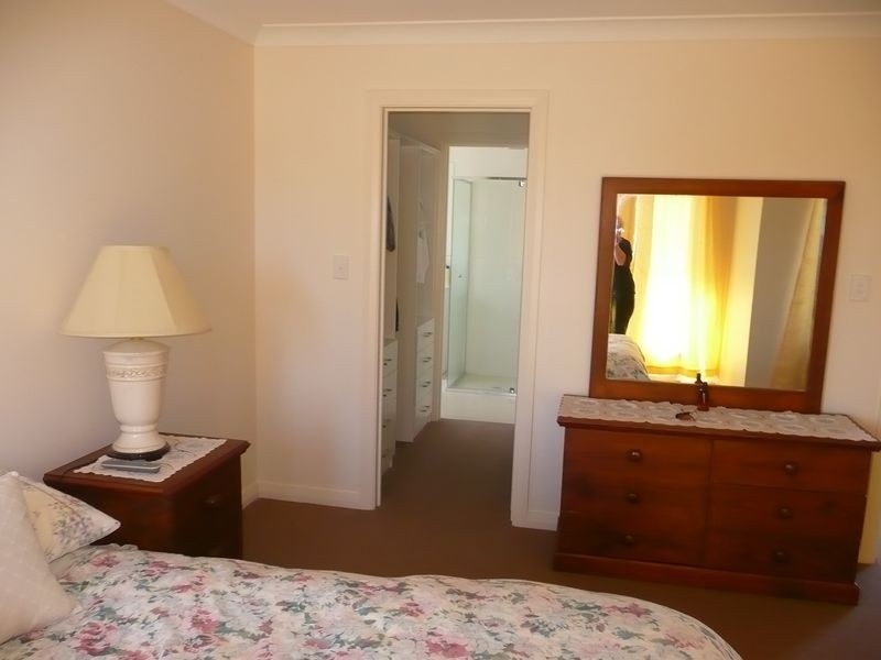 8 Hewitt Crescent, Woodville South SA 5011