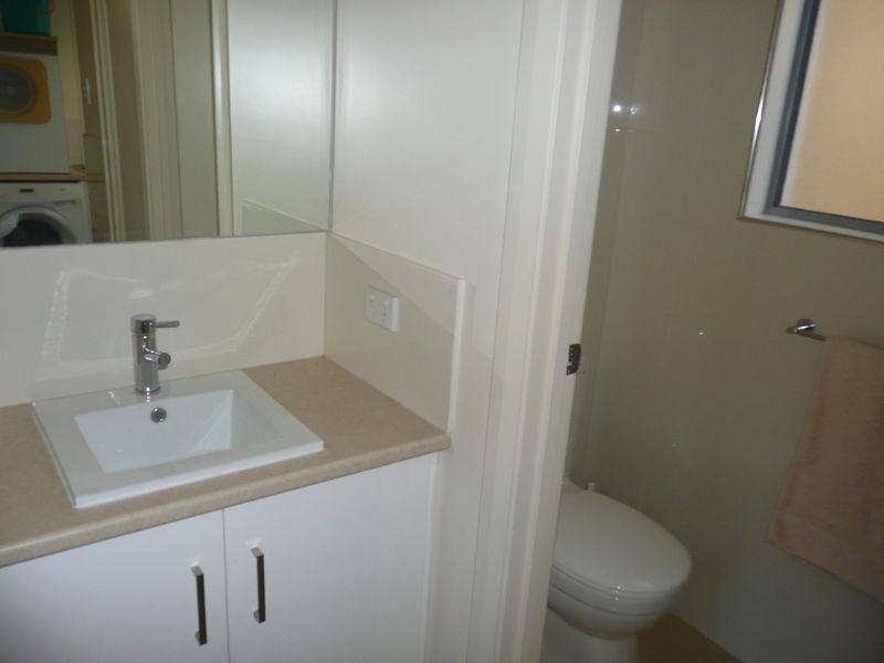 8 Hewitt Crescent, Woodville South SA 5011