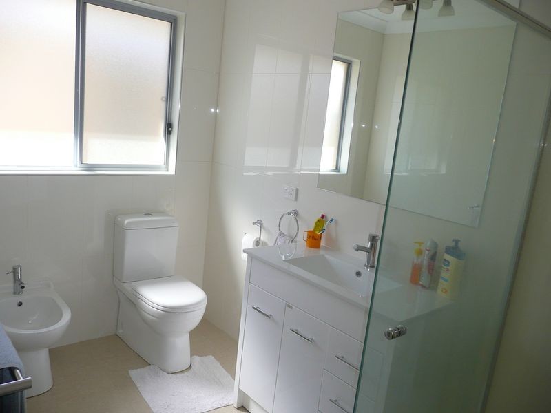 8 Hewitt Crescent, Woodville South SA 5011