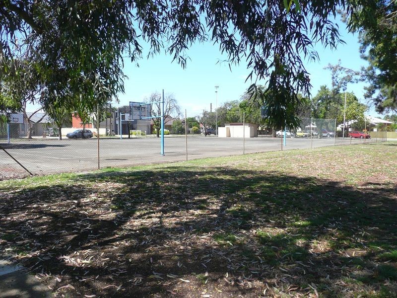 14 Ross Avenue, Flinders Park SA 5025