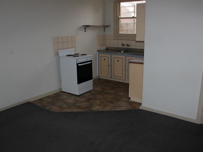 10 Sampson Road, Elizabeth Grove SA 5112