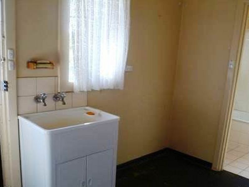 10 Sampson Road, Elizabeth Grove SA 5112