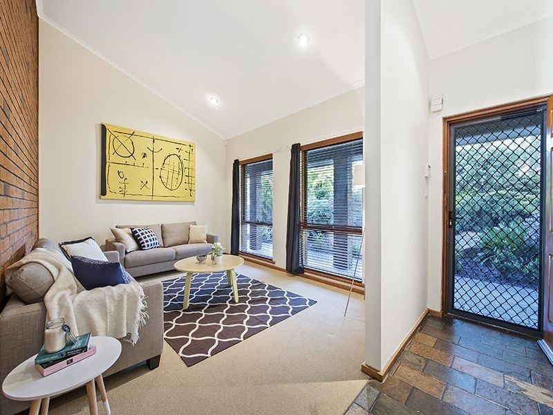 2 Mary Street, Happy Valley SA 5159