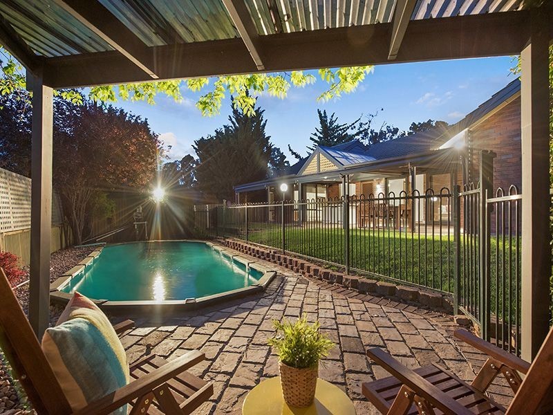 2 Mary Street, Happy Valley SA 5159