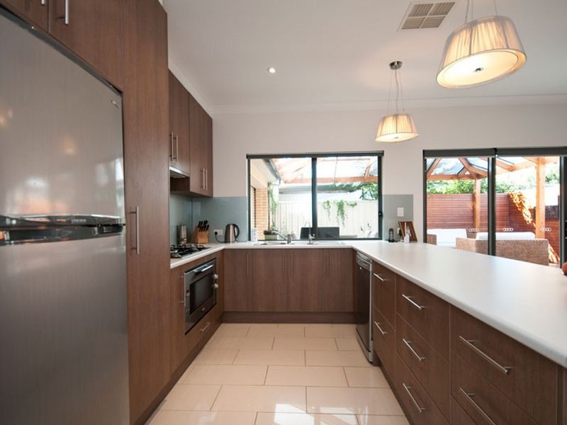 71 Oval Avenue, Woodville South SA 5011