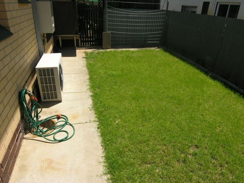 1/8 Minna Tce, Semaphore Park SA 5019