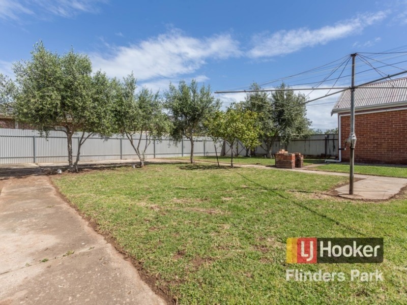 24 Martins Road, Seaton SA 5023