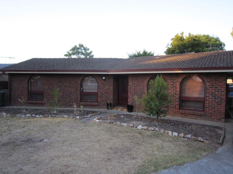23 Taylors Road West, Aberfoyle Park SA 5159