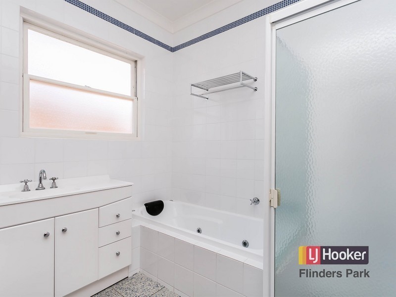 12 Broadmore Avenue, Fulham SA 5024