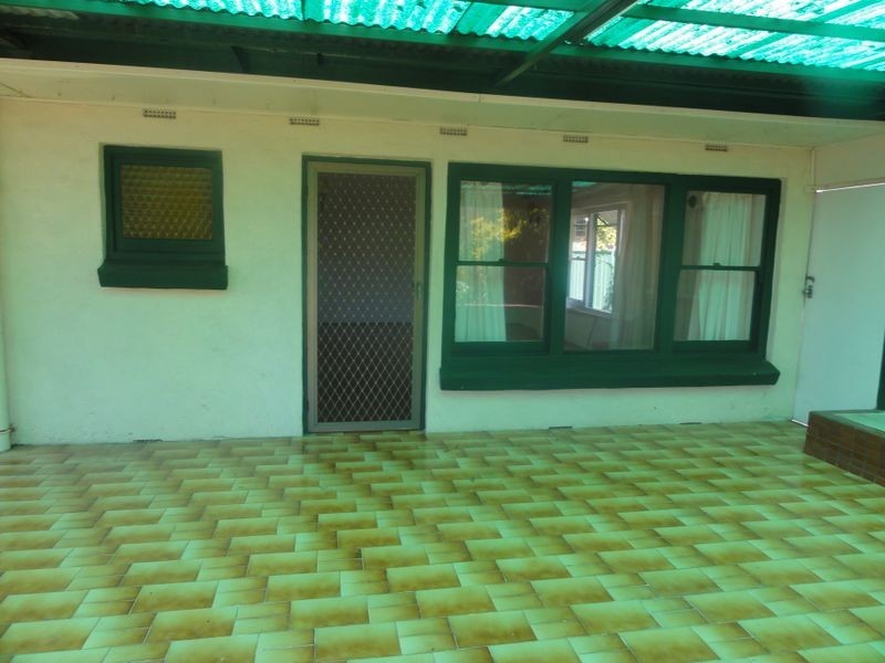 4 George St, Clarence Park SA 5034