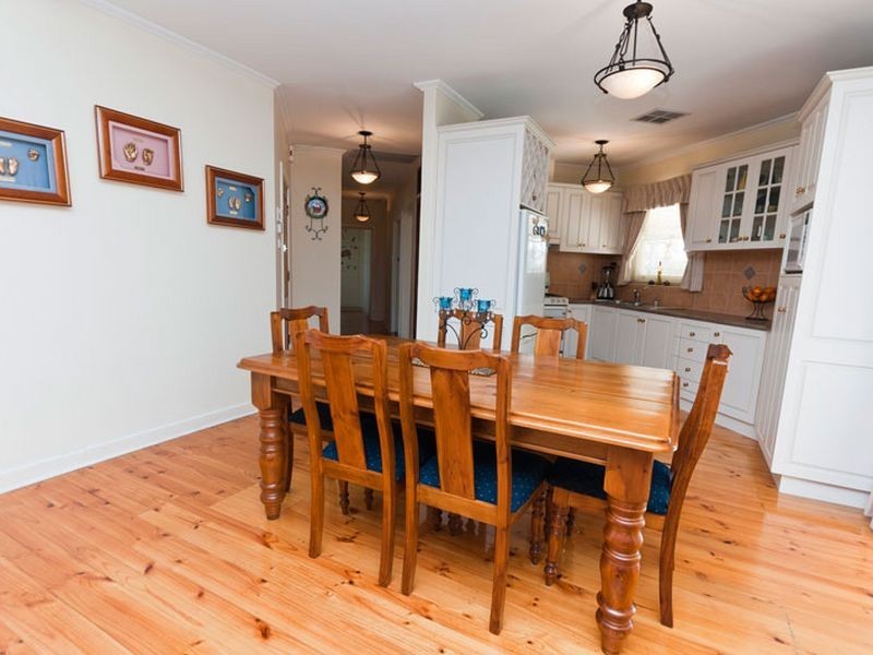 4 Batty Place, Woodville South SA 5011