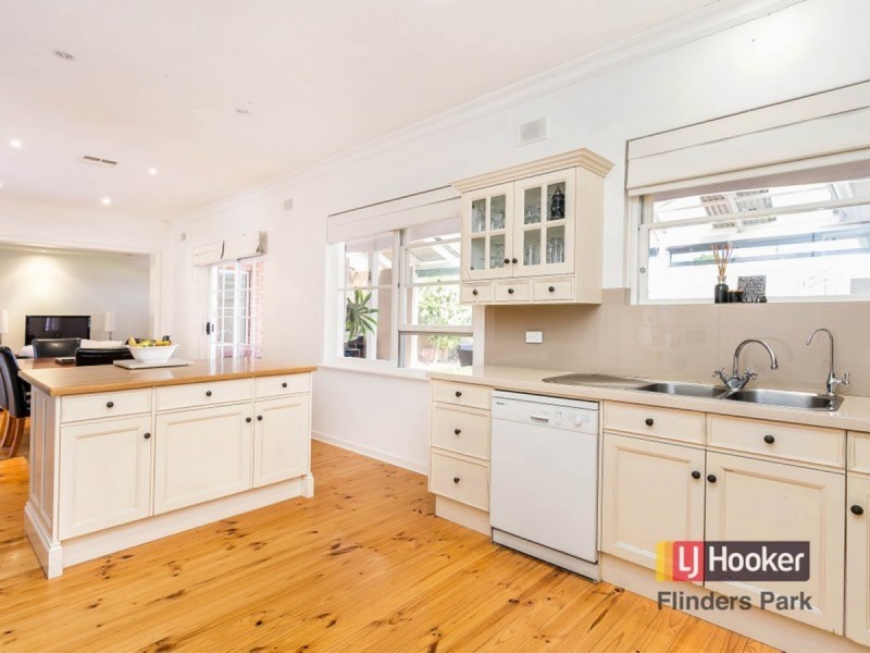 12 Broadmore Avenue, Fulham SA 5024