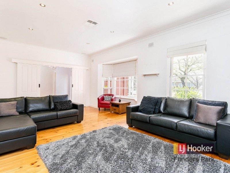 12 Broadmore Avenue, Fulham SA 5024