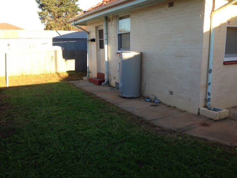 4 Torrens Crescent, Pennington SA 5013