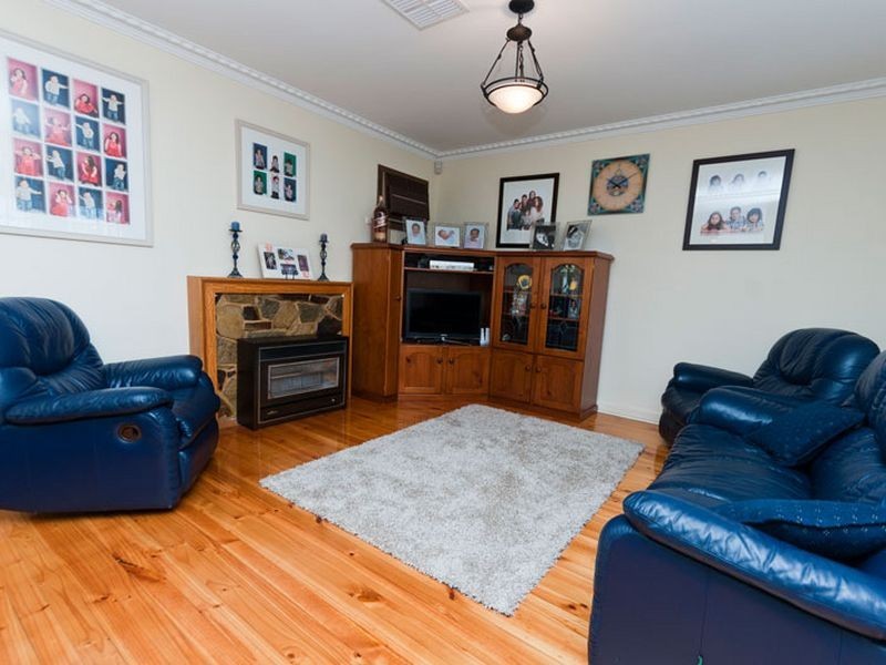 4 Batty Place, Woodville South SA 5011