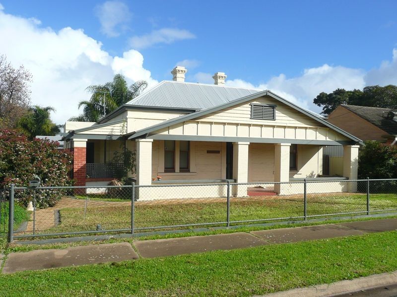2 Woodstock Street, Cheltenham SA 5014
