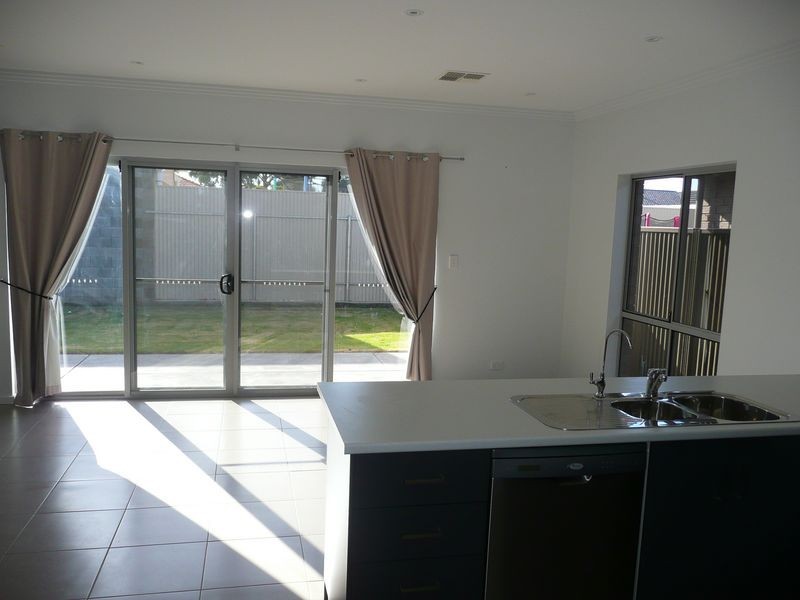 18 Hartley Road, Flinders Park SA 5025