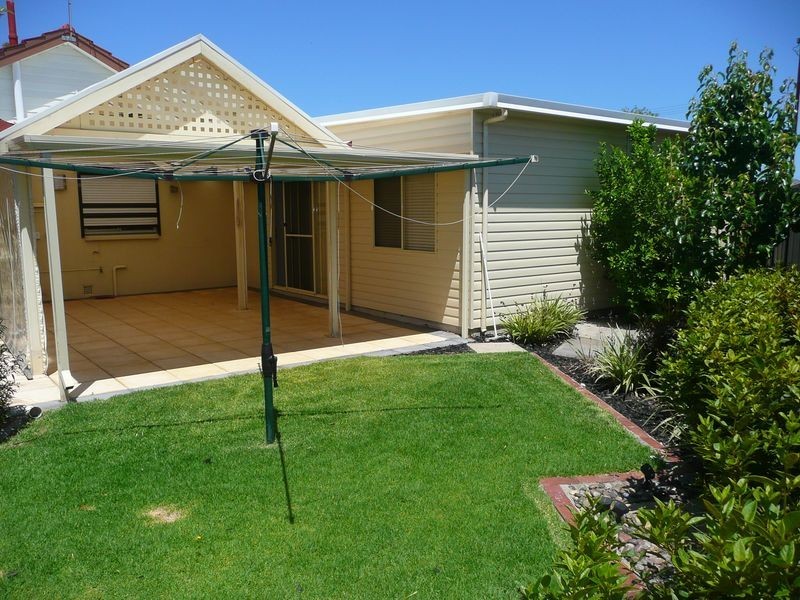 9 Colin St, Findon SA 5023