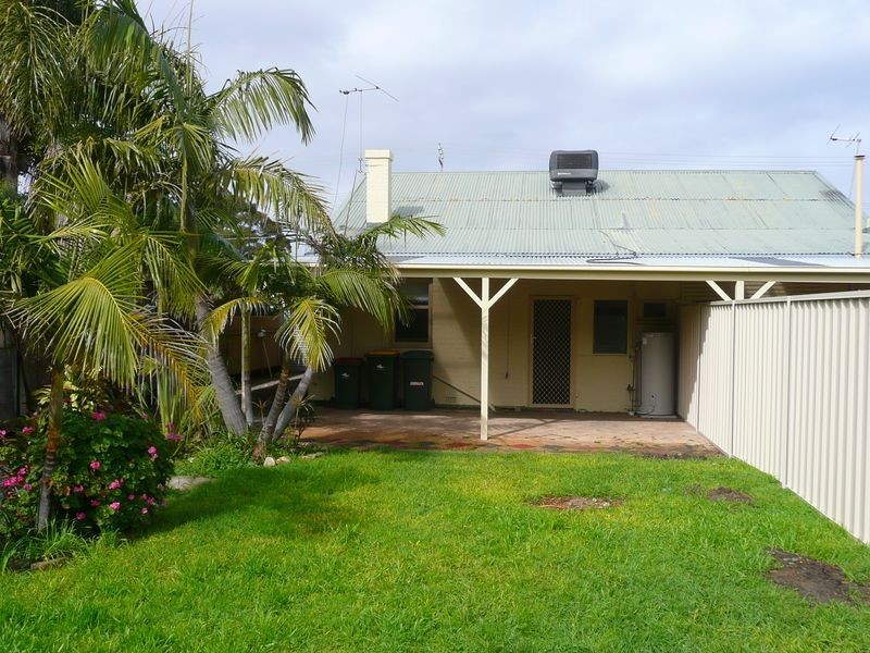 9 Cornish St, Glenelg North SA 5045