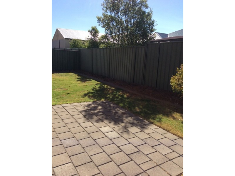 8 Waterton Lane, Mawson Lakes SA 5095