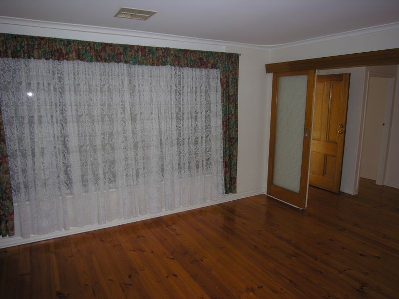 8 Baker Street, Grange SA 5022