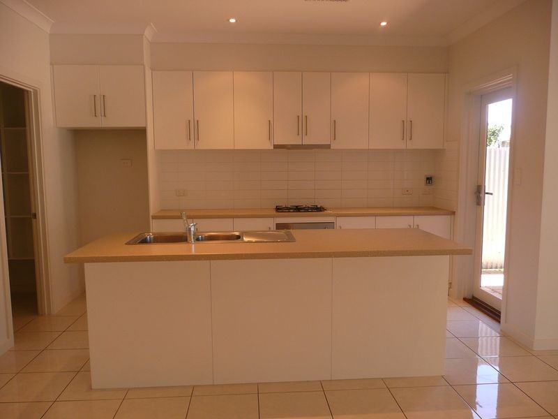 55 Holbrooks Rd, Flinders Park SA 5025