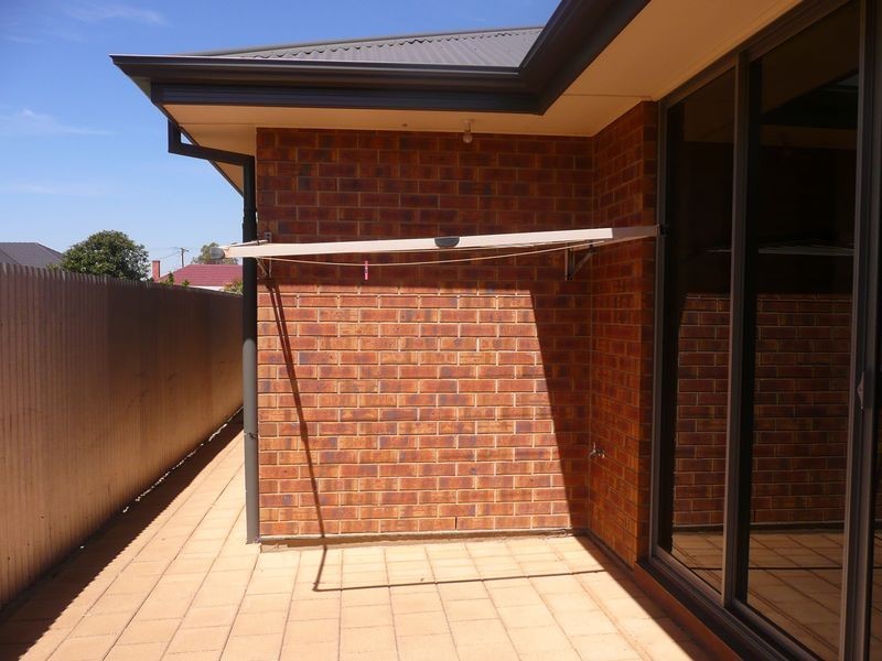 55 Holbrooks Rd, Flinders Park SA 5025
