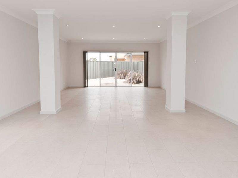 19 Hammond Rd, Findon SA 5023