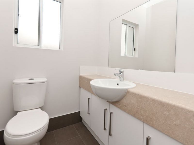 19 Hammond Rd, Findon SA 5023