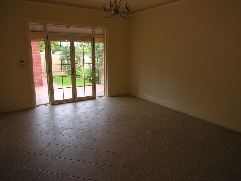 12A Reedie St, Henley Beach SA 5022