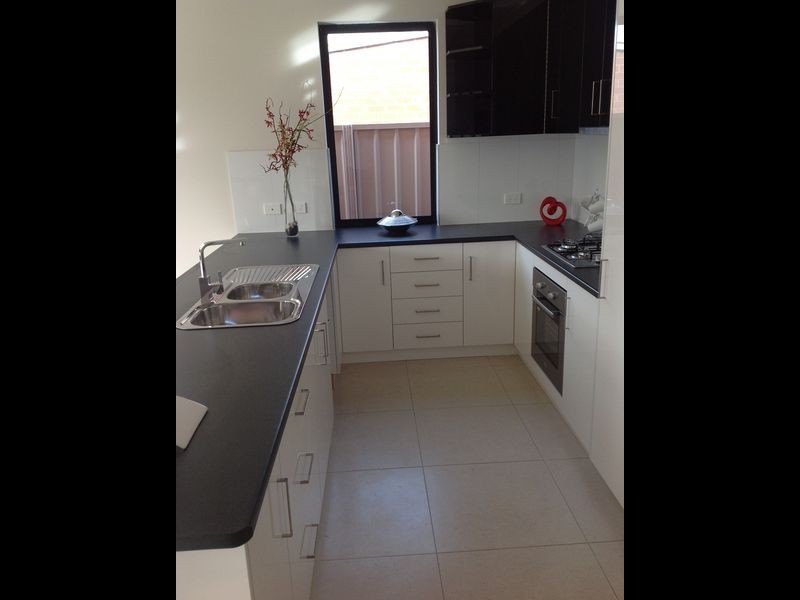 18 Glenhuntley St, Woodville South SA 5011