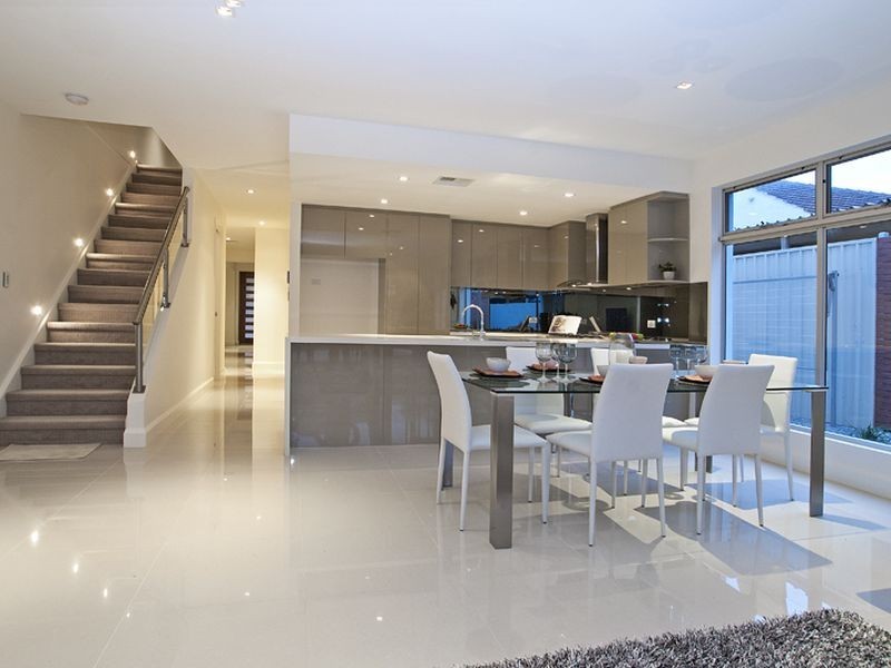 18 Cottesloe St, West Beach SA 5024