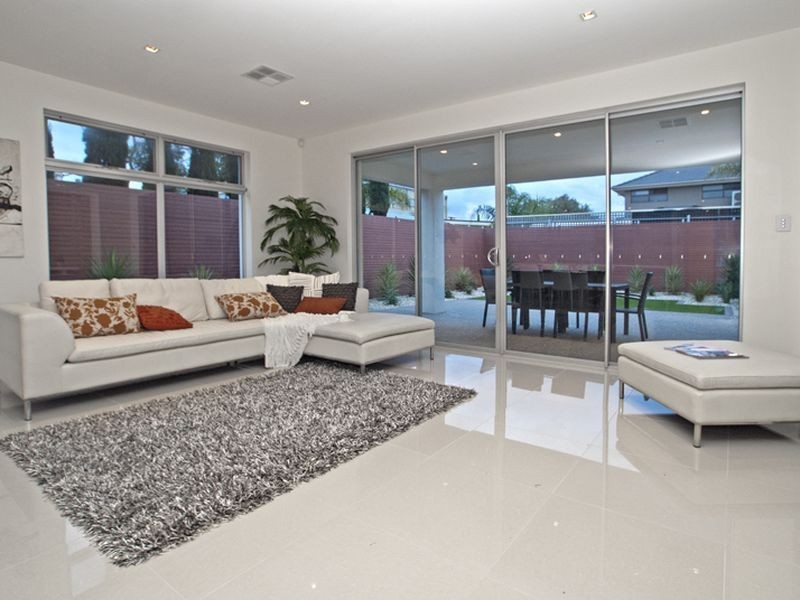 18 Cottesloe St, West Beach SA 5024